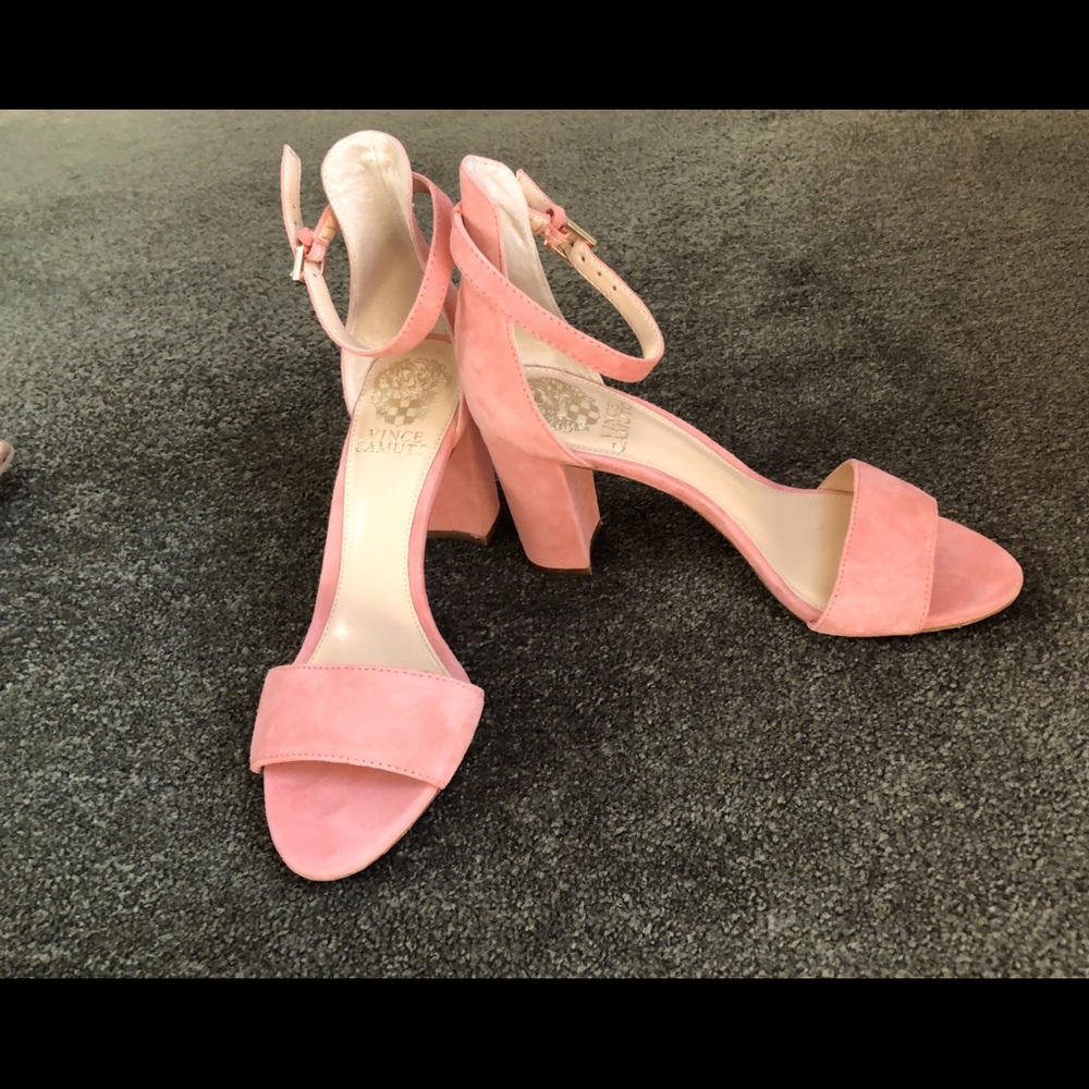 Vince Camuto Heals